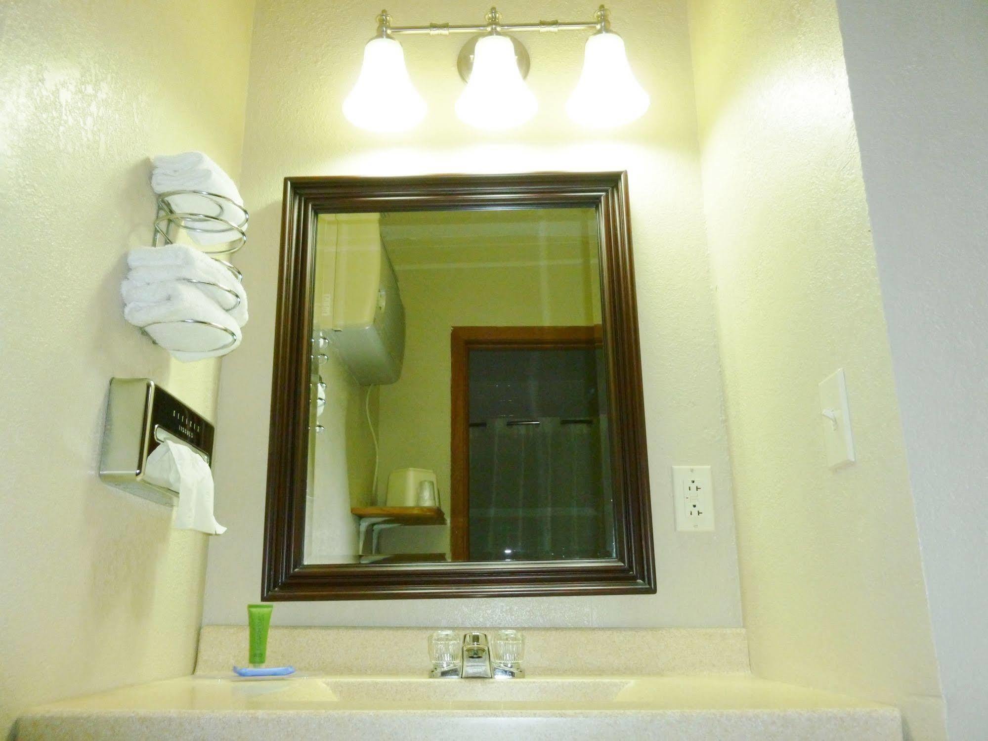 Royal Rest Motel Chariton Εξωτερικό φωτογραφία